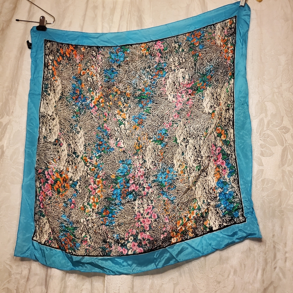 The Specialty House 100% Silk Fllral Scarf